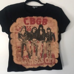 Ramones fans! Real vintage Ramona’s tee.